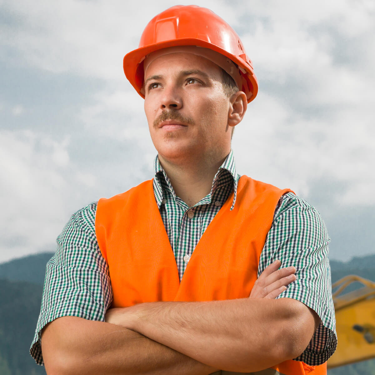 engineer standing on construction site PQPK34Y